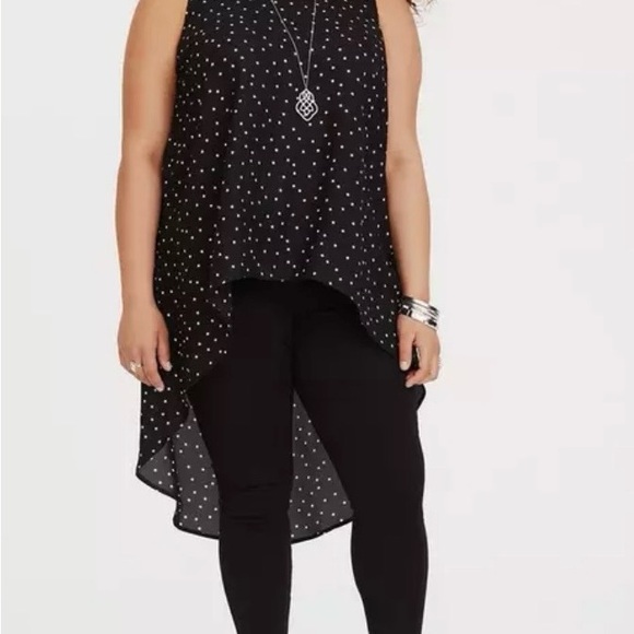torrid Tops - Torrid Black Star Print Sleeveless Top